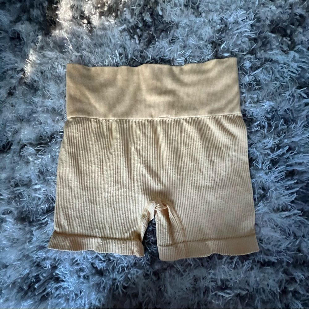 ✨ Yellow Colsie Biker Shorts
